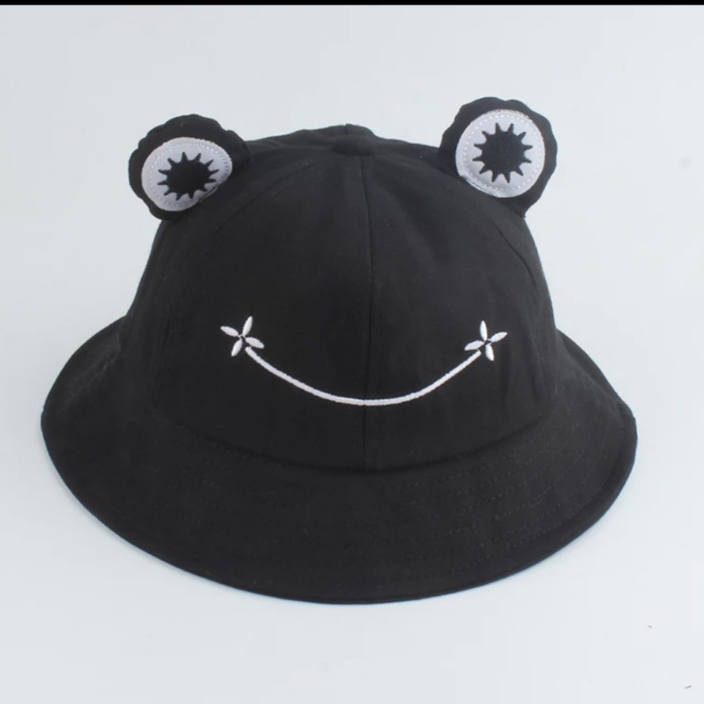 Black Frog Bucket Hats